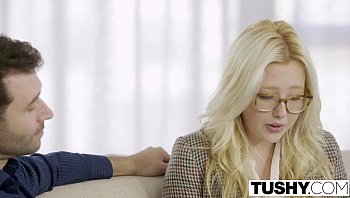 TUSHY First Anal For College Student Goldie